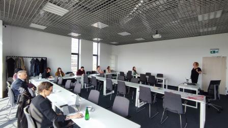 Prowadzące i uczestnicy szkolenia 